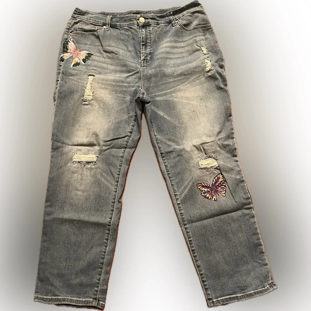 Chico’s Girlfriend Crop Jeans Hand Painted Butterfly Stretch Sz 2.5(M)34”waist - Picture 2 of 13